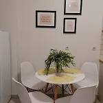 Robert's Flat In The Centre Town