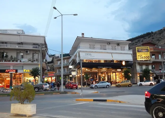 Robert's Flat In The Centre Town *